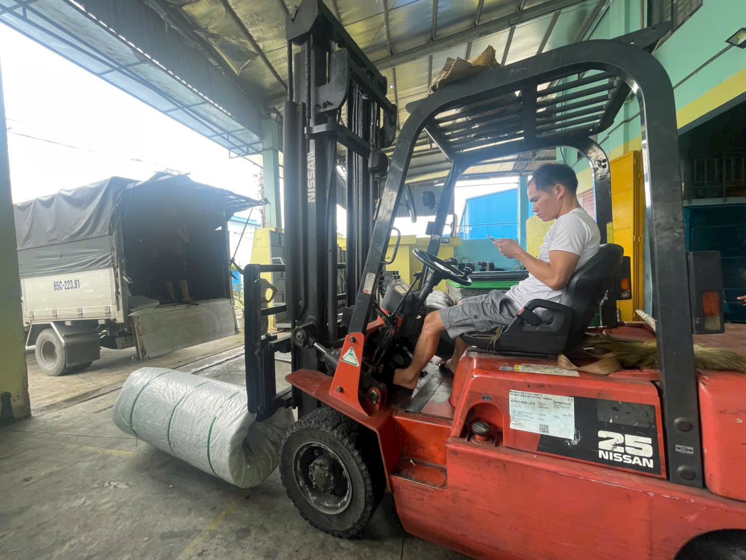 bán tấm polycarbonate toàn quốc