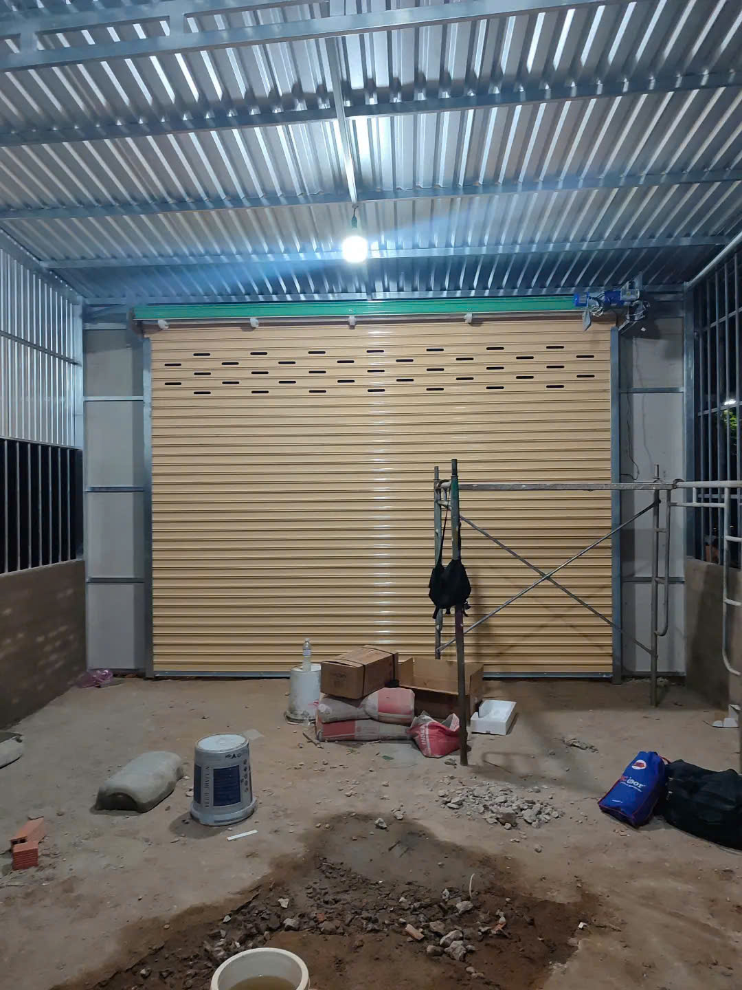 lắp đặt cửa cuốn đài loan