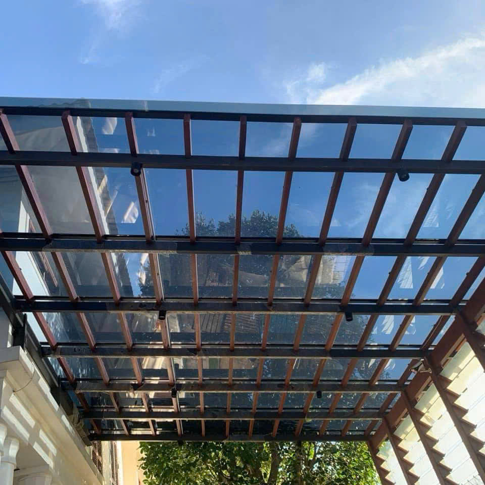 nhựa lấy sáng polycarbonate mái che poly đặc