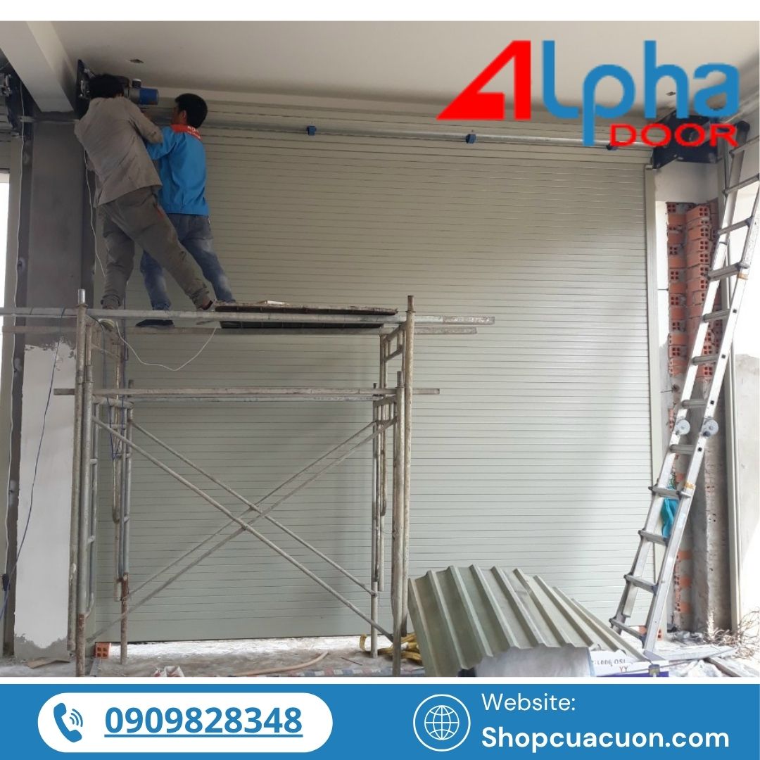 Với nhu cầu ngày càng cao về an ninh, thẩm mỹ và tiện ích, việc đầu tư vào cửa cuốn dành riêng cho nhà phố hiện đại không chỉ giúp bảo vệ ngôi nhà bạn, mà còn góp phần nâng tầm chất lượng sống và giá trị công trình.