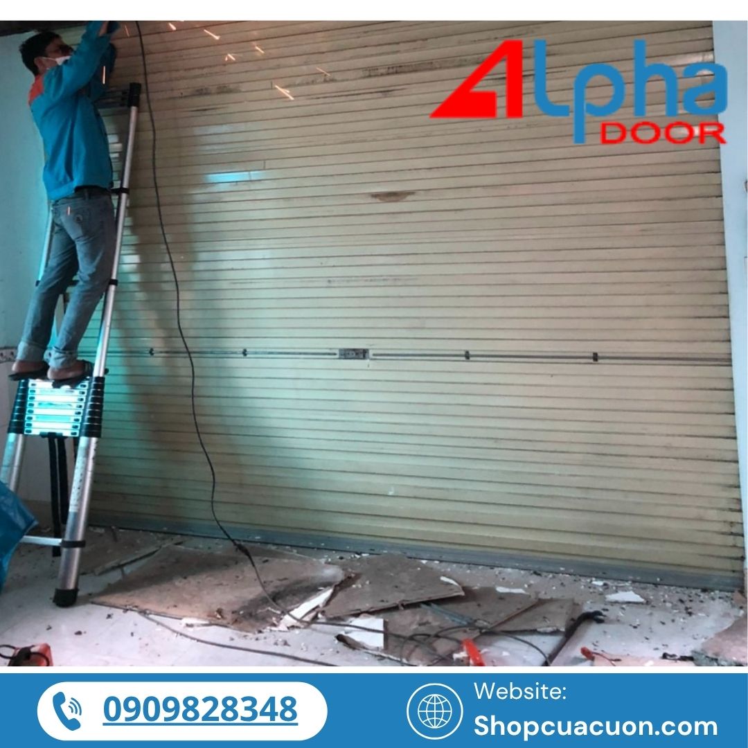 Là đơn vị chuyên thi công – sửa chữa cửa cuốn nhà dân, showroom, nhà xưởng hơn 10 năm kinh nghiệm, shopcuacuon.com tự hào là lựa chọn hàng đầu cho khách hàng tại TP.HCM và các tỉnh miền Nam.
